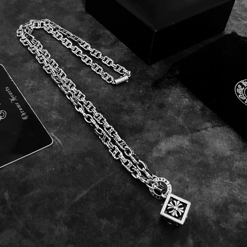 Fashionable Chrxmx Hxxrts Necklaces 300971