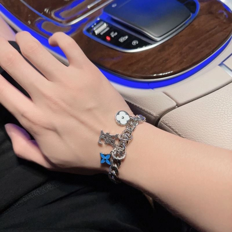 Sophisticated LX Bracelets 311962