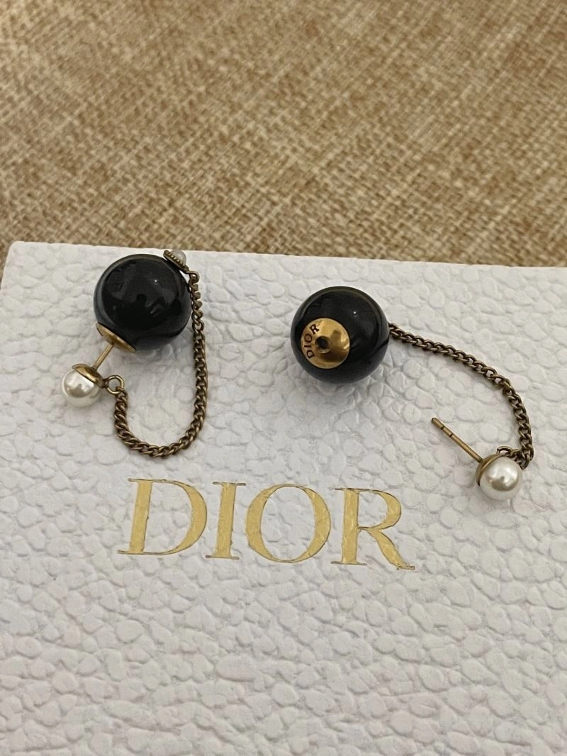 Christian Dxxr Earrings Modern 295362