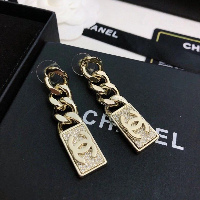 Chxnxl Earrings ModernLook 291715