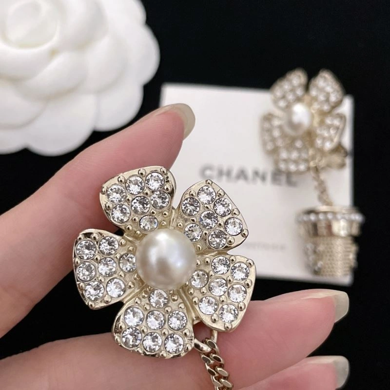 Timeless Chxnxl Brooches 292772