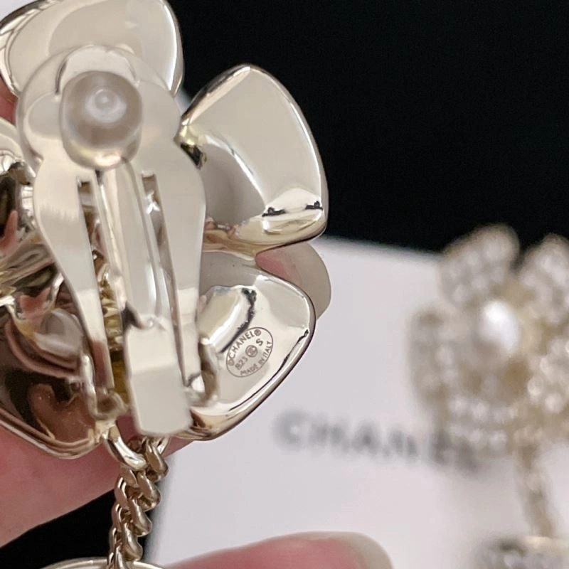 Timeless Chxnxl Brooches 292772