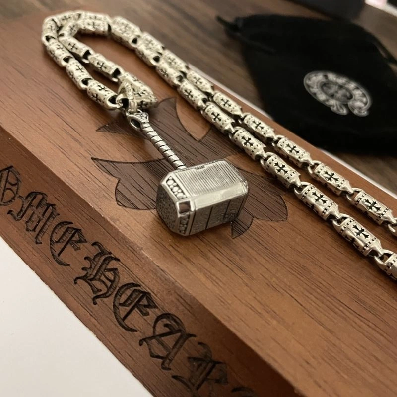 Compact Chrxmx Hxxrts Necklaces 300974