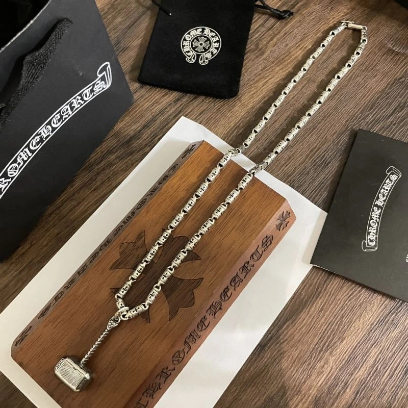 Compact Chrxmx Hxxrts Necklaces 300974
