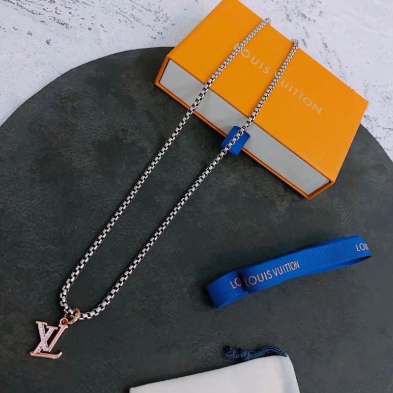 Fashionable LX Necklaces 311501
