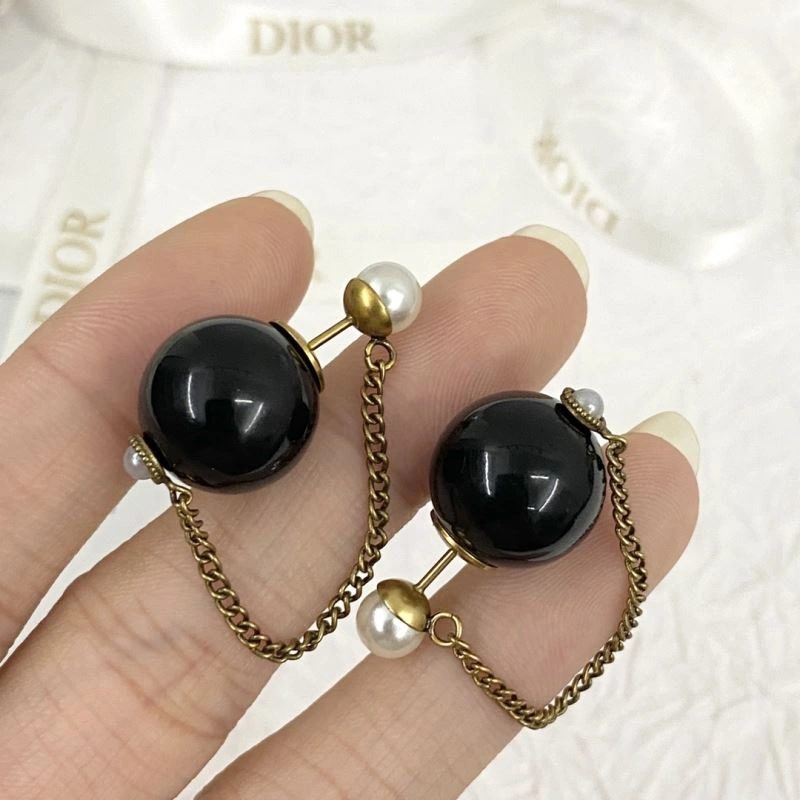 Christian Dxxr Earrings Cozy 295367