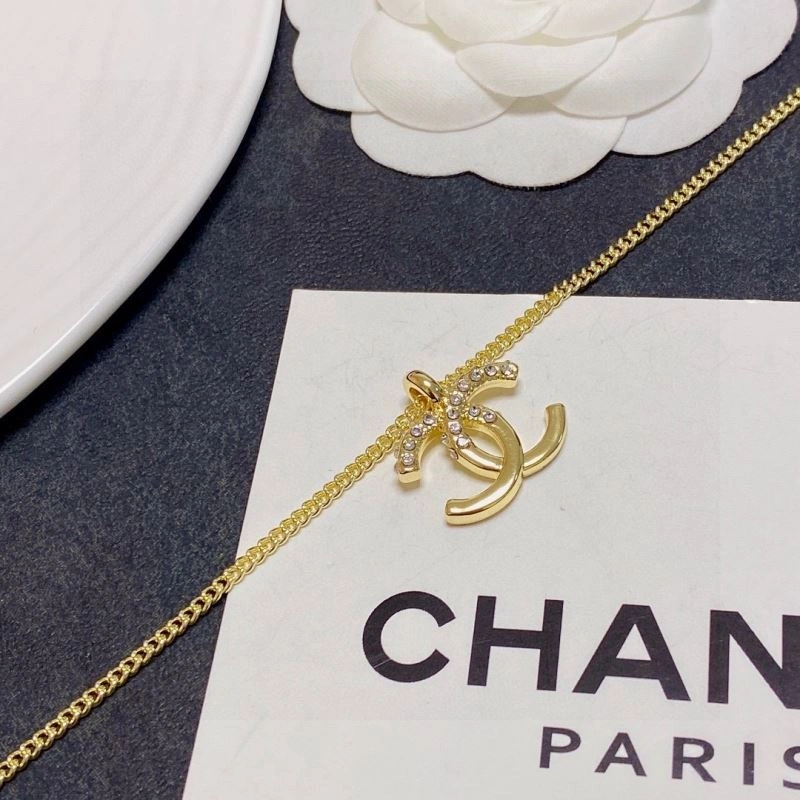 Flexible Chxnxl Brooches 292777