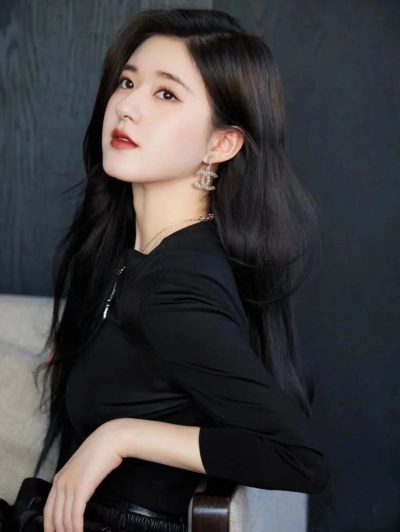 Chxnxl Earrings Functional 291684