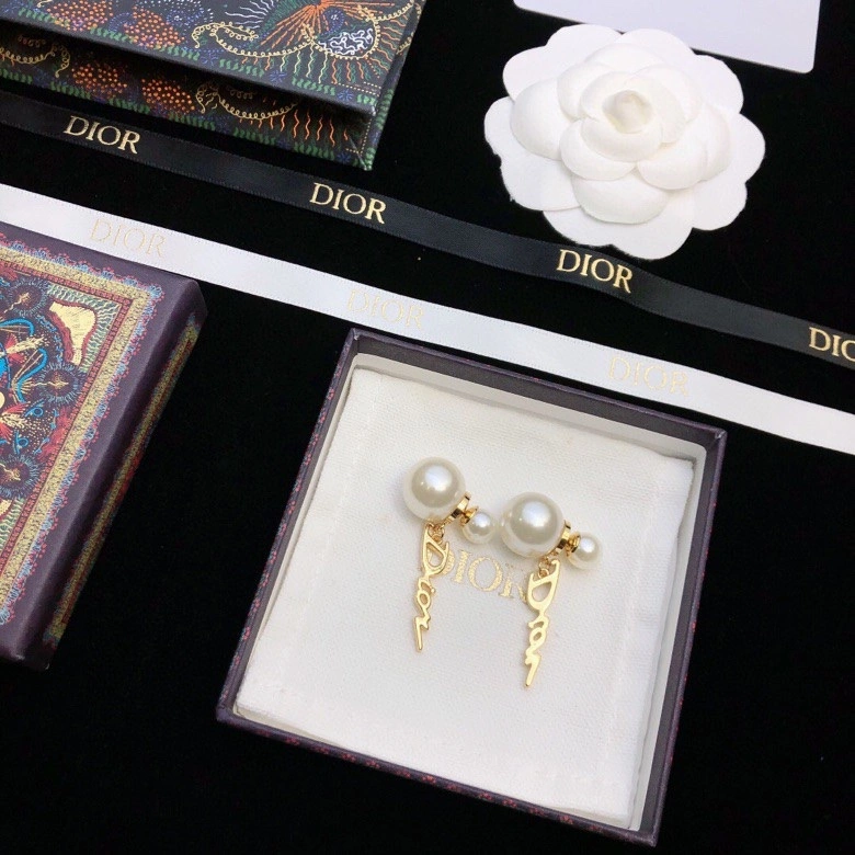 Christian Dxxr Earrings Durable 295357