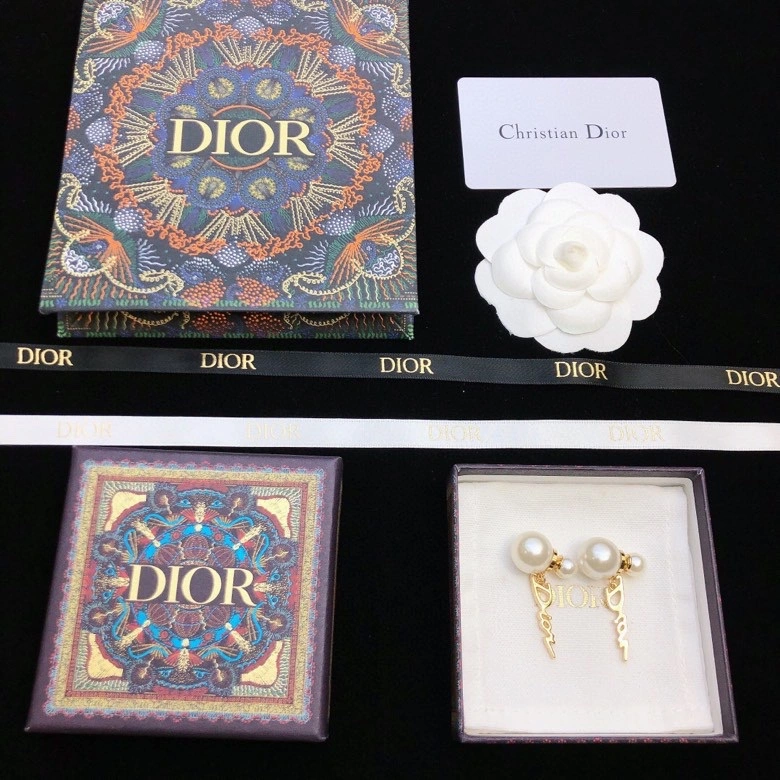 Christian Dxxr Earrings Durable 295357