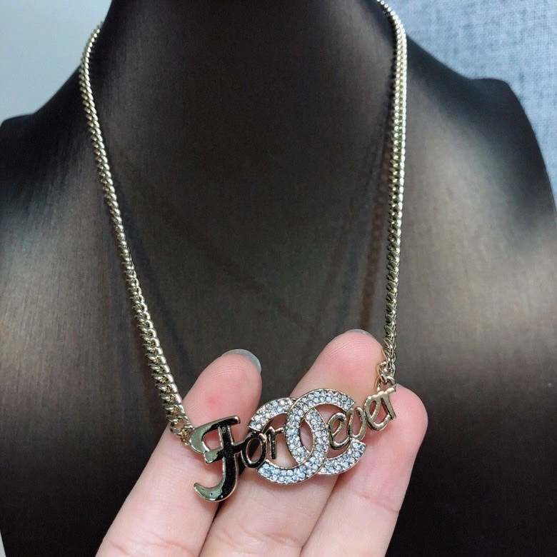 Trendy Chxnxl Brooches 292748