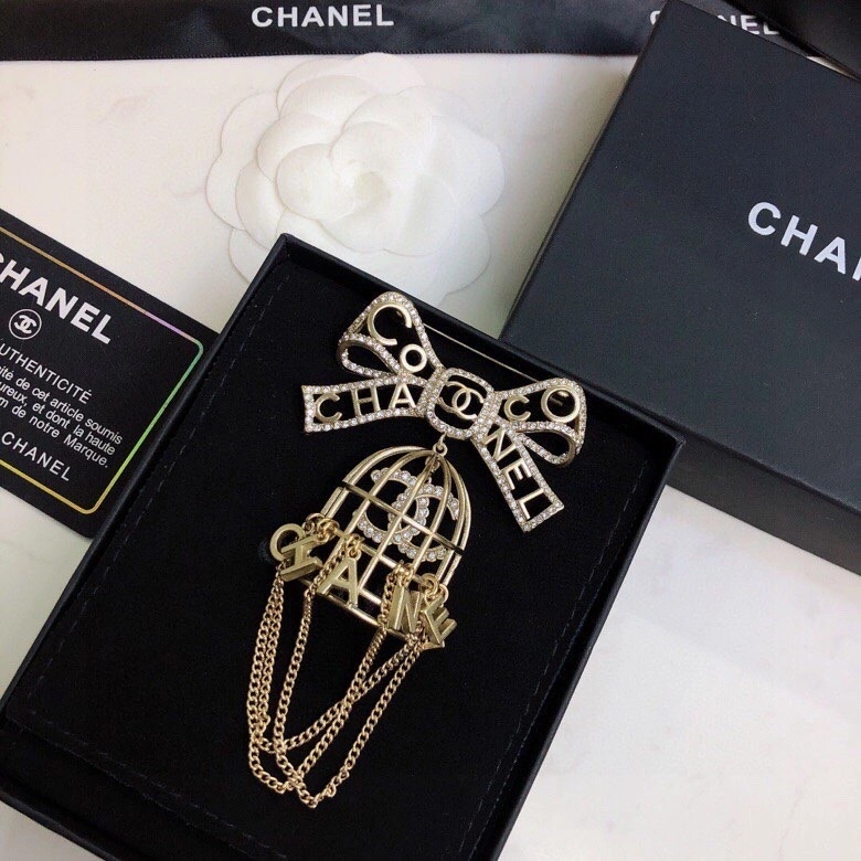HighQuality Chxnxl Brooches 292750
