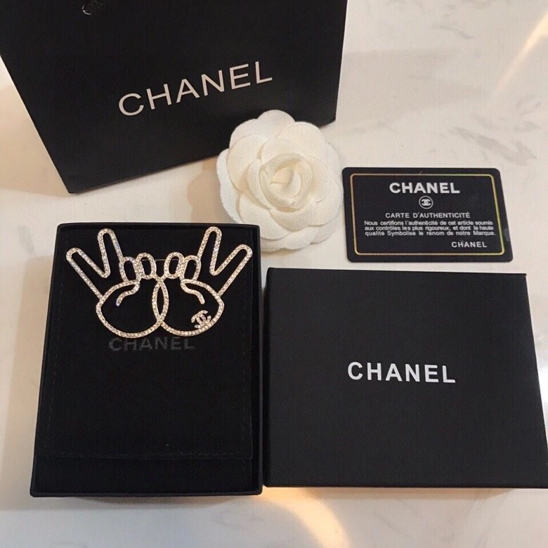 Trendy Chxnxl Brooches 292753