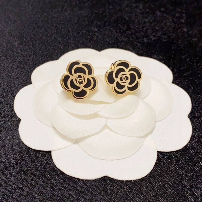 Practical Chxnxl Earrings 291661