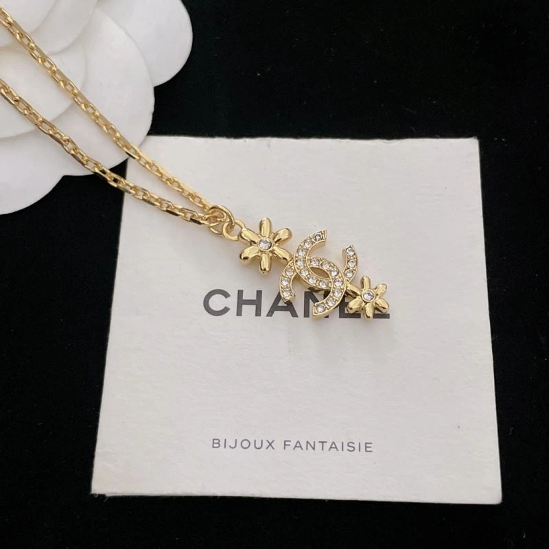 Bright Chxnxl Brooches 292741