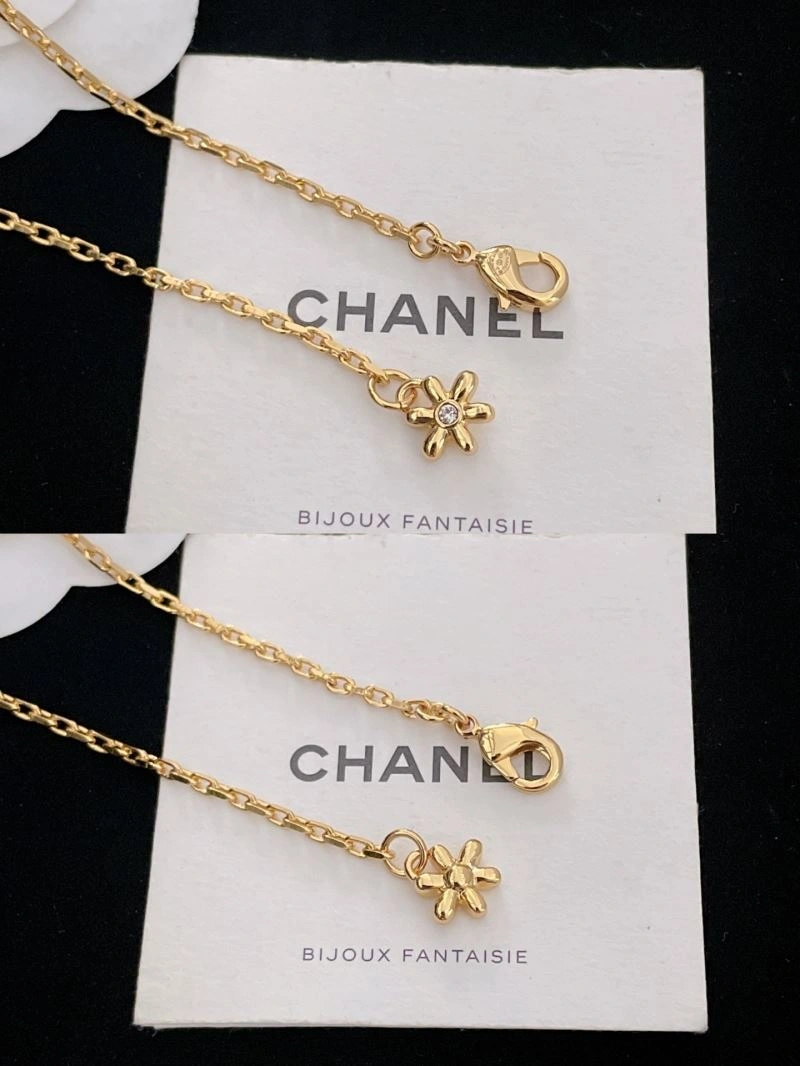 Bright Chxnxl Brooches 292741