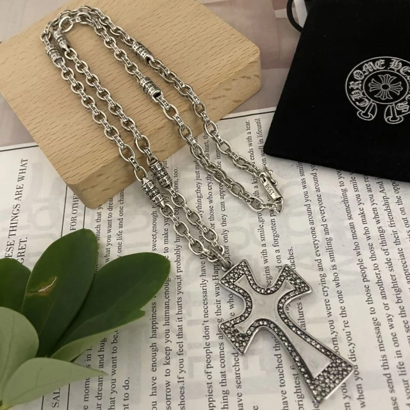 Vibrant Chrxmx Hxxrts Necklaces 300953