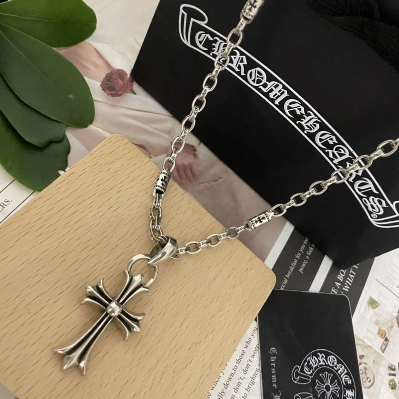 Trendy Chrxmx Hxxrts Necklaces 300941