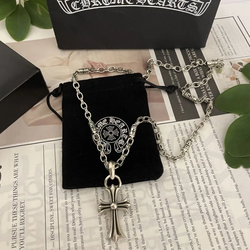 Trendy Chrxmx Hxxrts Necklaces 300941