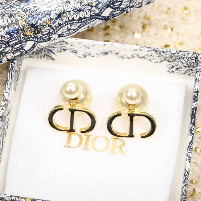 Classic Christian Dxxr Earrings 295344