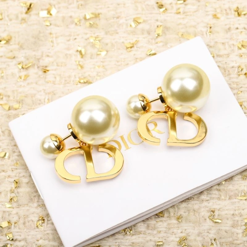 Classic Christian Dxxr Earrings 295344