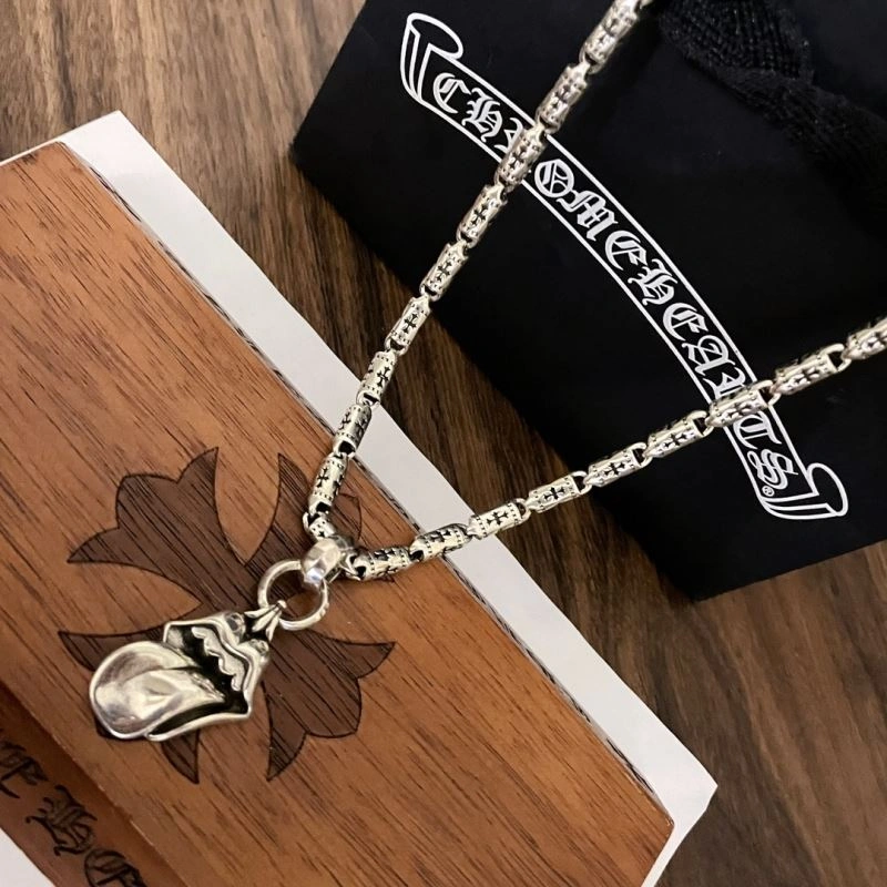Lightweight Chrxmx Hxxrts Necklaces 300937