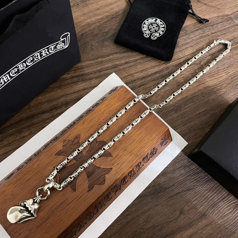 Lightweight Chrxmx Hxxrts Necklaces 300937