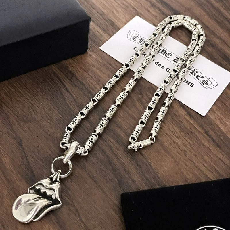 Lightweight Chrxmx Hxxrts Necklaces 300937