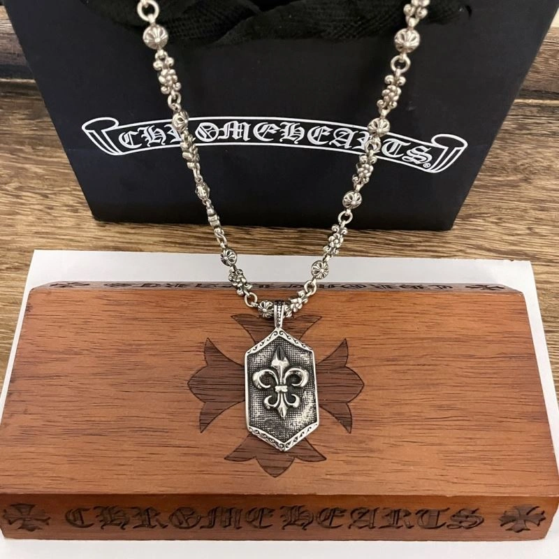 Sleek Chrxmx Hxxrts Necklaces 300942