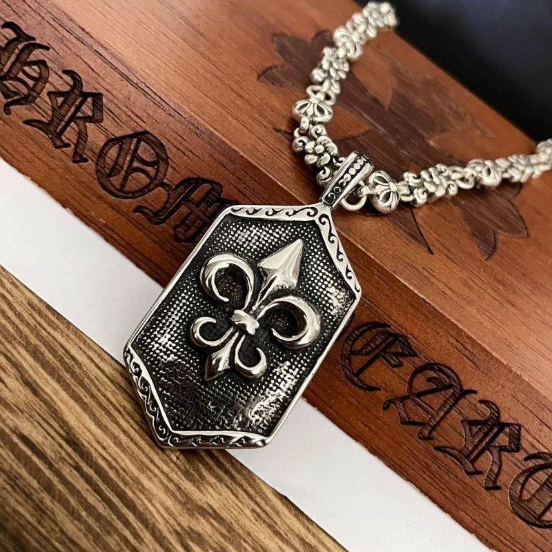 Sleek Chrxmx Hxxrts Necklaces 300942