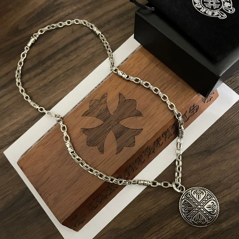 GoAnywhere Chrxmx Hxxrts Necklaces 300931