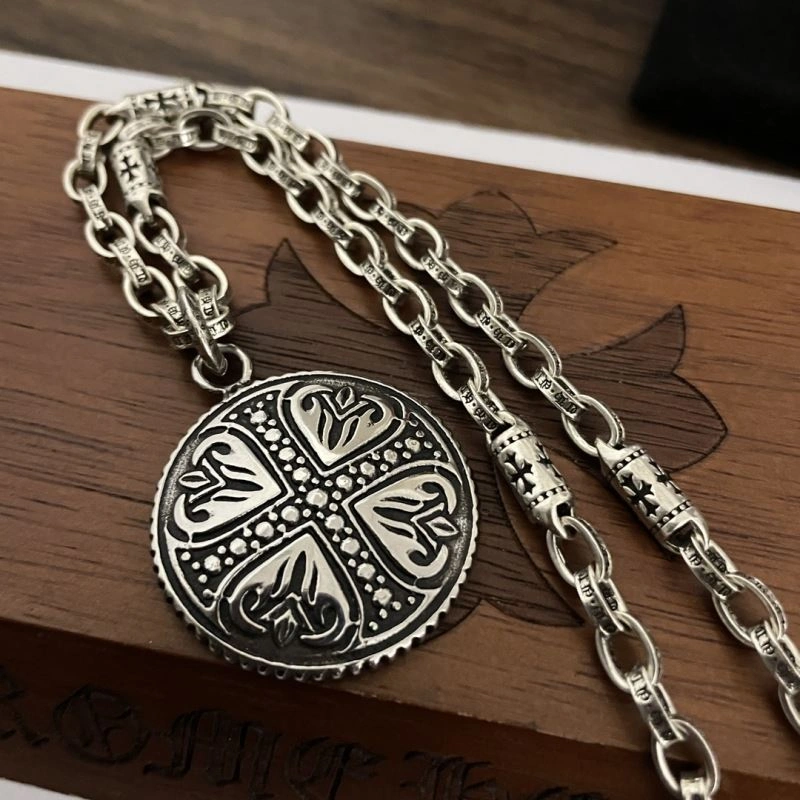 GoAnywhere Chrxmx Hxxrts Necklaces 300931