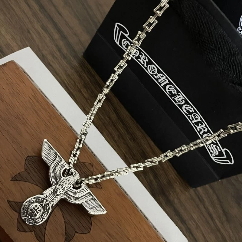 Compact Chrxmx Hxxrts Necklaces 300930