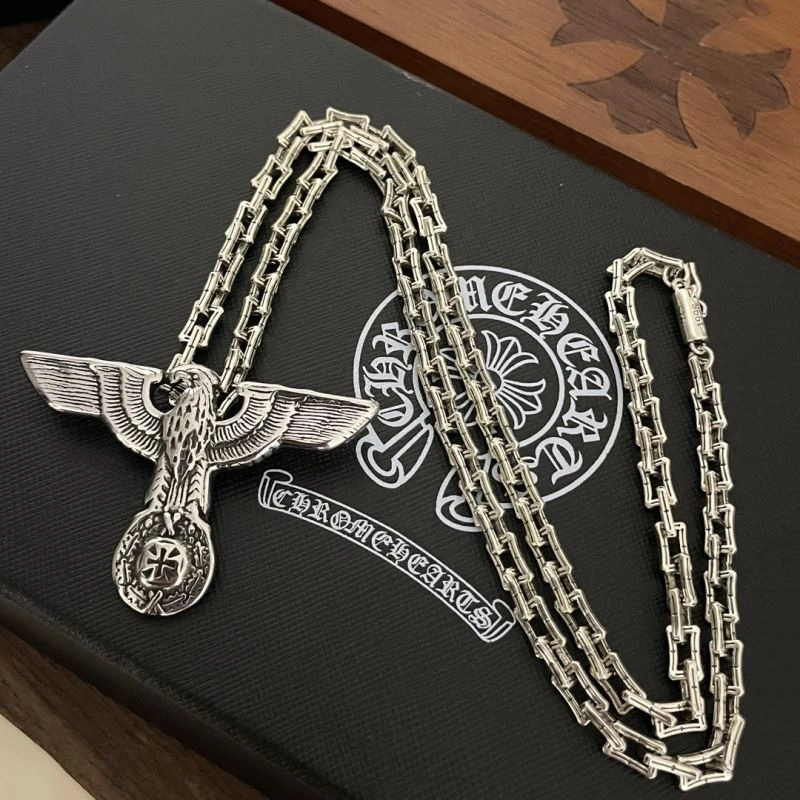 Compact Chrxmx Hxxrts Necklaces 300930