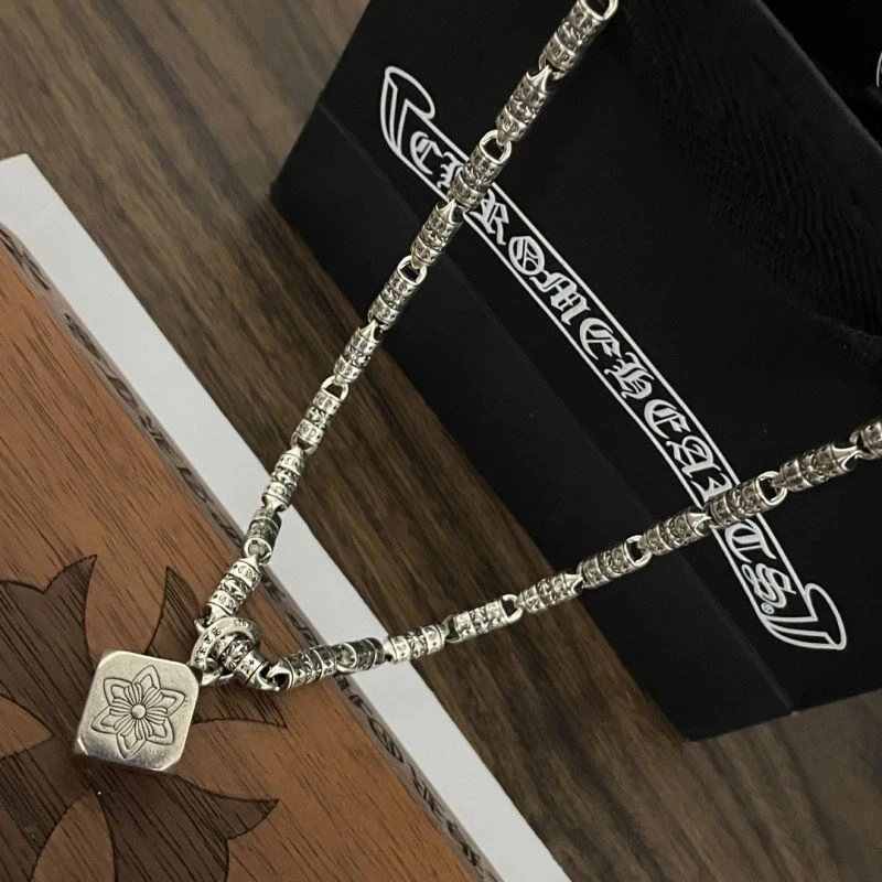Chrxmx Hxxrts Necklaces Refined 300914