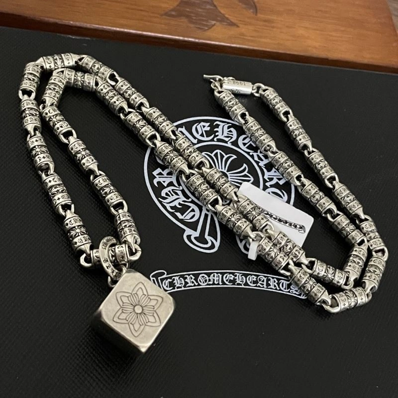 Chrxmx Hxxrts Necklaces Refined 300914