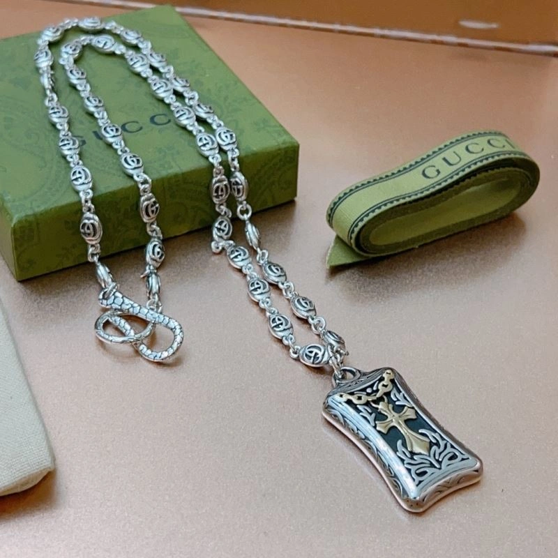 EyeCatching Gxccx Necklaces 306498