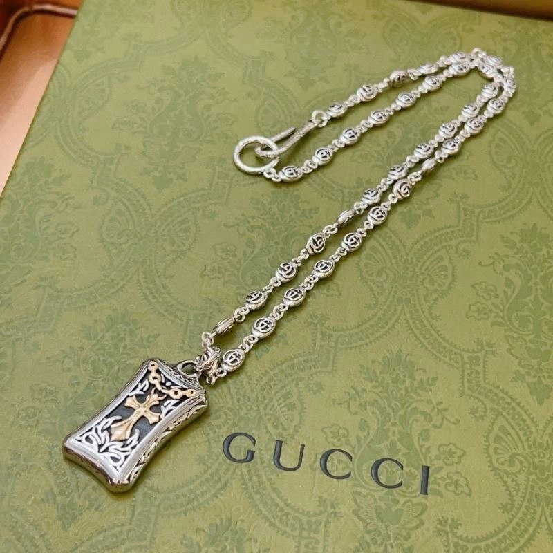 EyeCatching Gxccx Necklaces 306498
