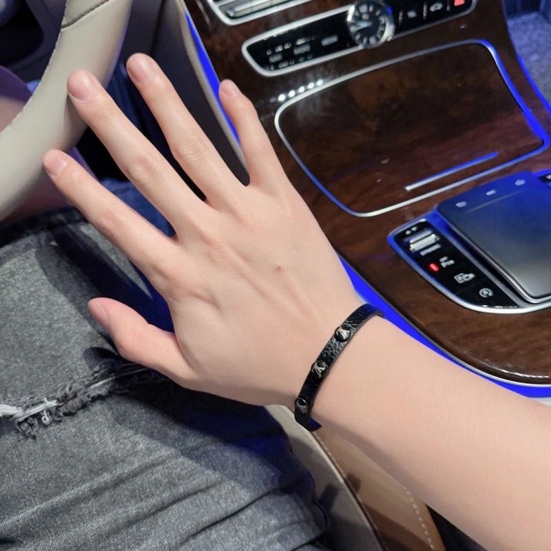 Refined LX Bracelets 311943