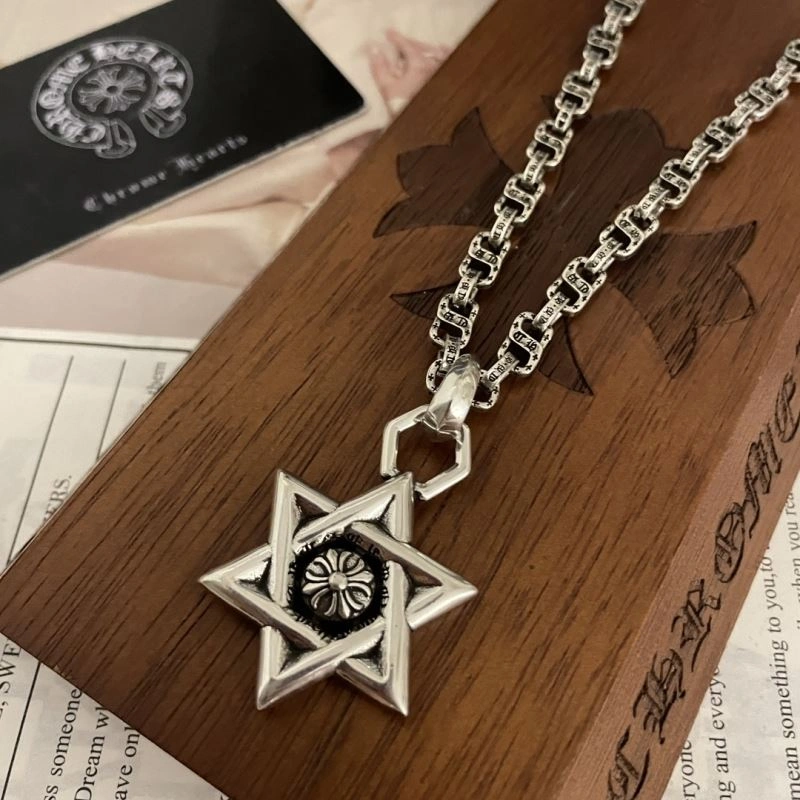 Modern Chrxmx Hxxrts Necklaces 300905