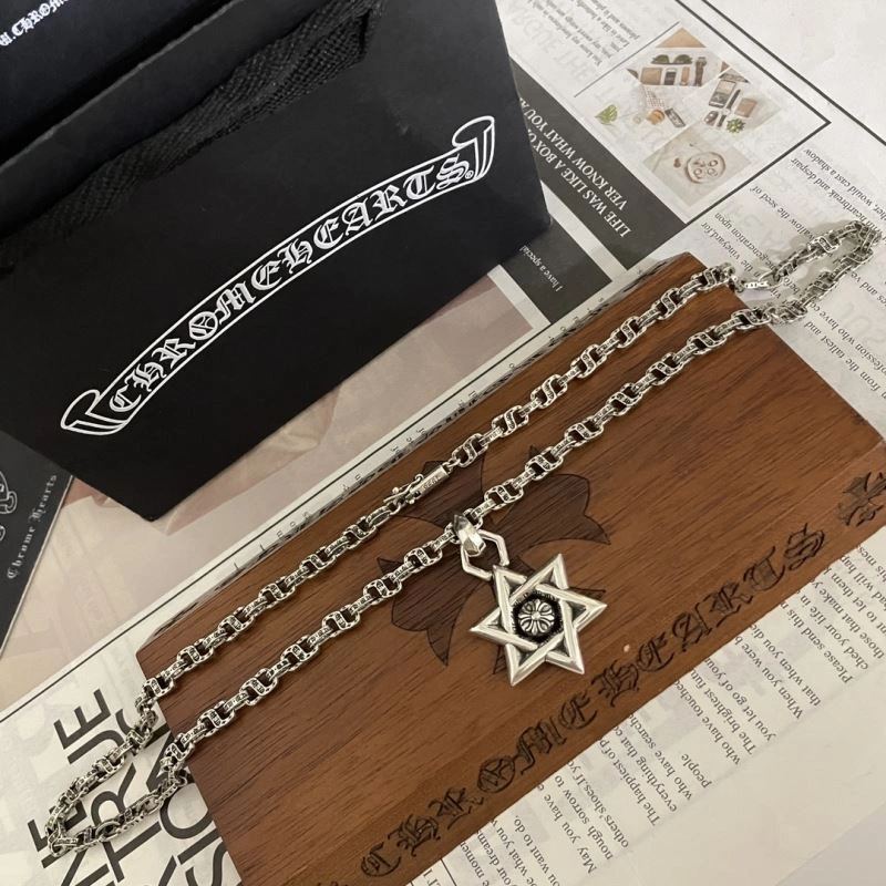 Modern Chrxmx Hxxrts Necklaces 300905