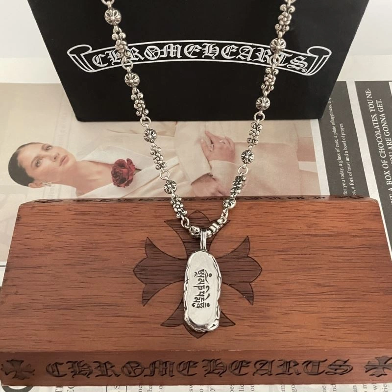 Fashionable Chrxmx Hxxrts Necklaces 300920