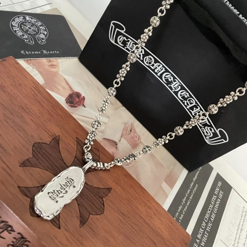Fashionable Chrxmx Hxxrts Necklaces 300920