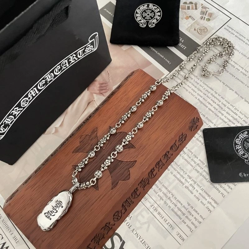 Fashionable Chrxmx Hxxrts Necklaces 300920