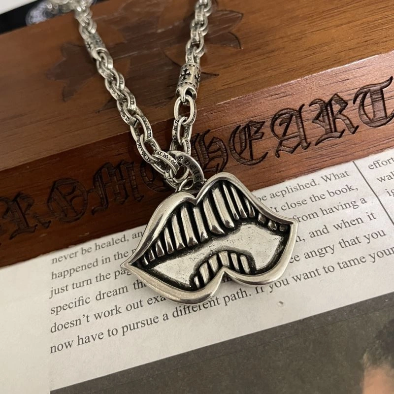 Unique Chrxmx Hxxrts Necklaces 300909