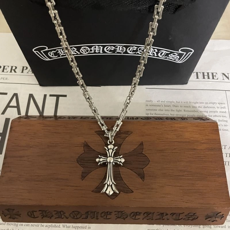 BestValue Chrxmx Hxxrts Necklaces 300900