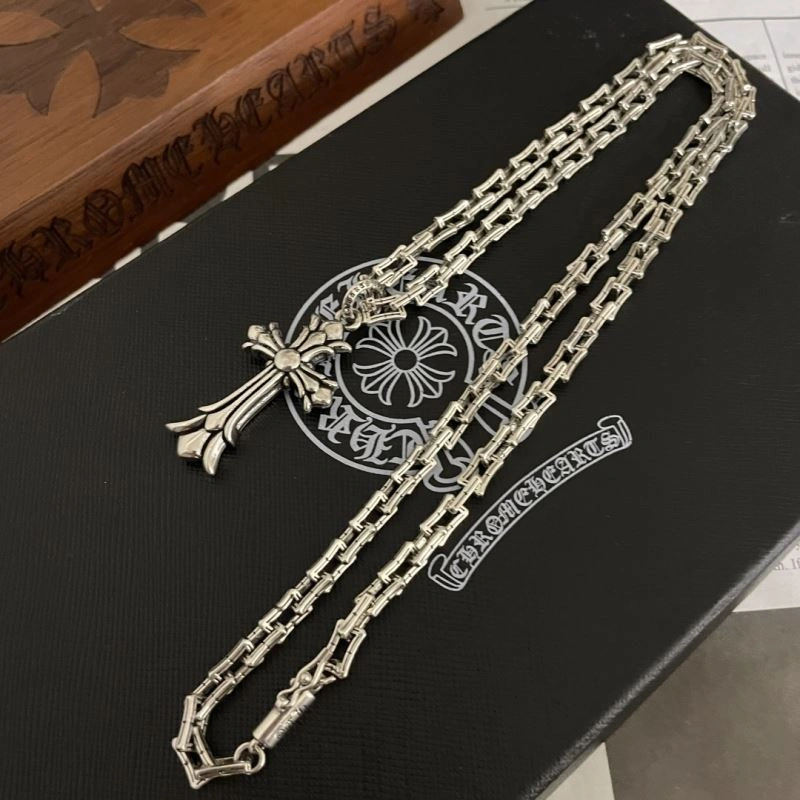 BestValue Chrxmx Hxxrts Necklaces 300900