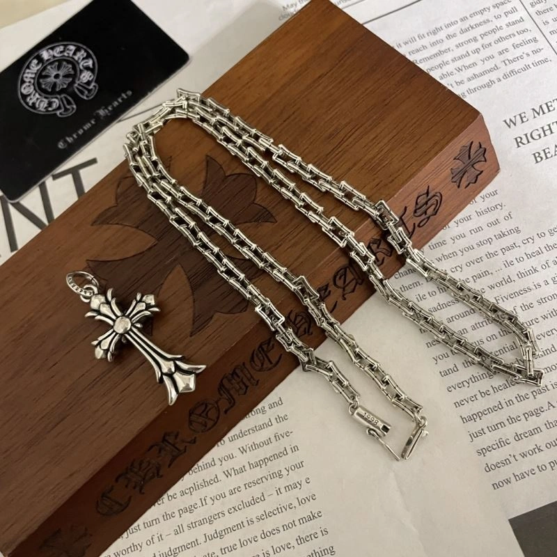 BestValue Chrxmx Hxxrts Necklaces 300900