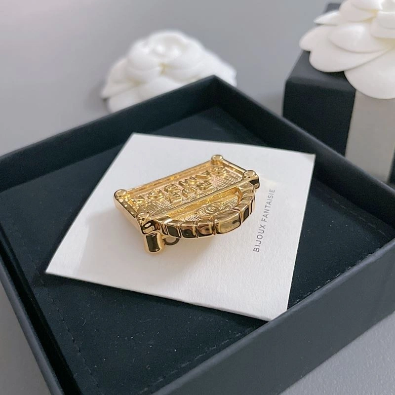Bright Chxnxl Brooches 292726
