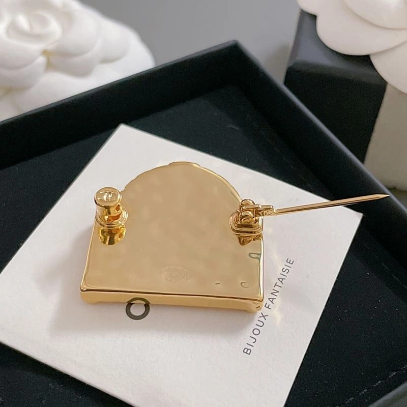 Bright Chxnxl Brooches 292726